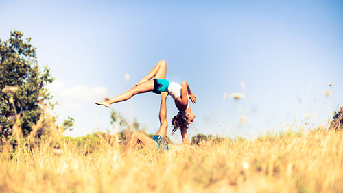 Acroyoga, sesión en pareja